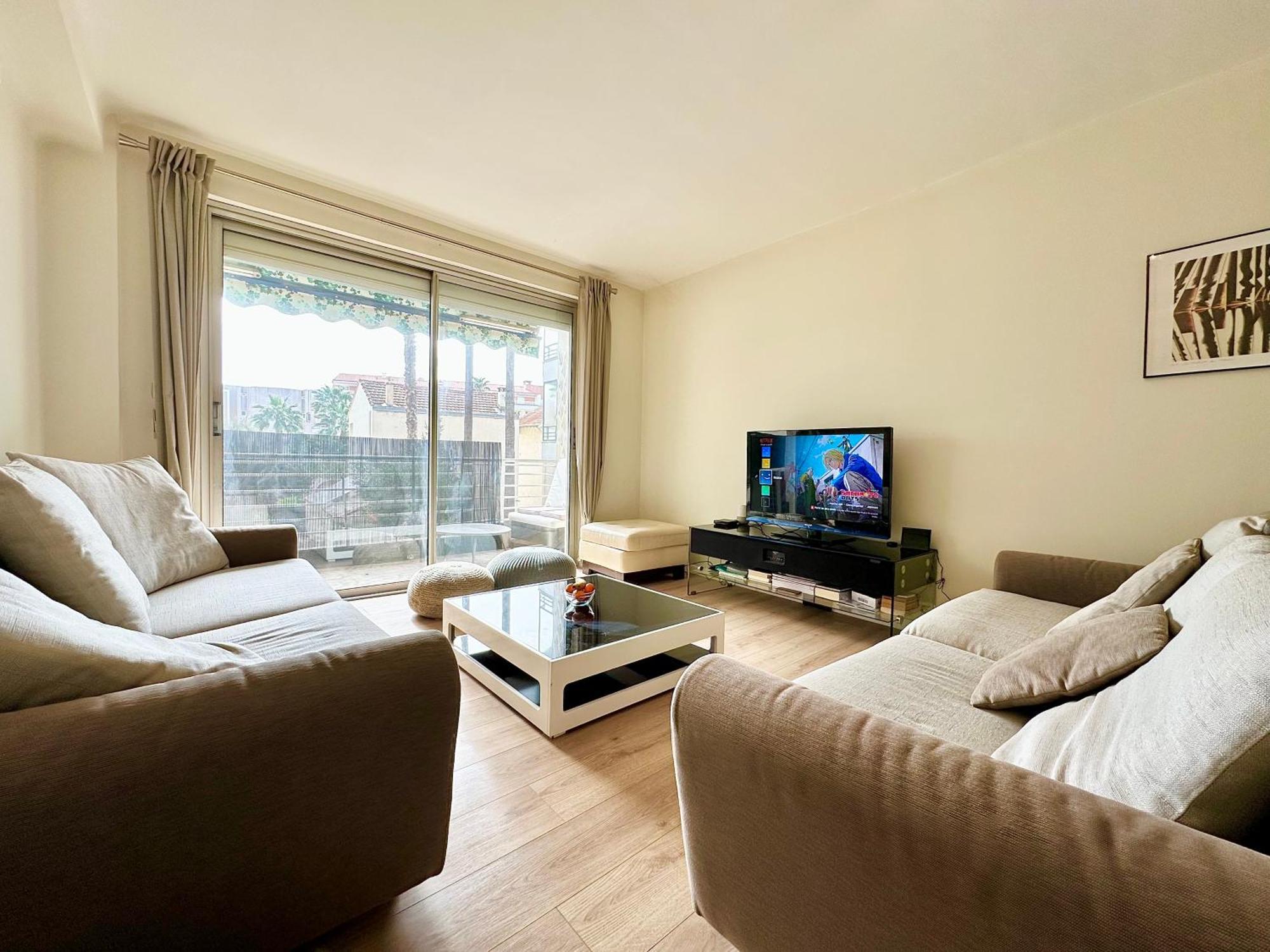 3p Refurbished Palm 200 M From The Beaches Cannes