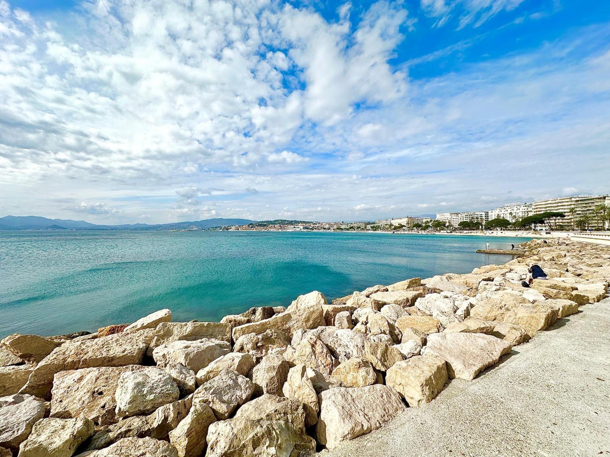3p Refurbished Palm 200 M From The Beaches