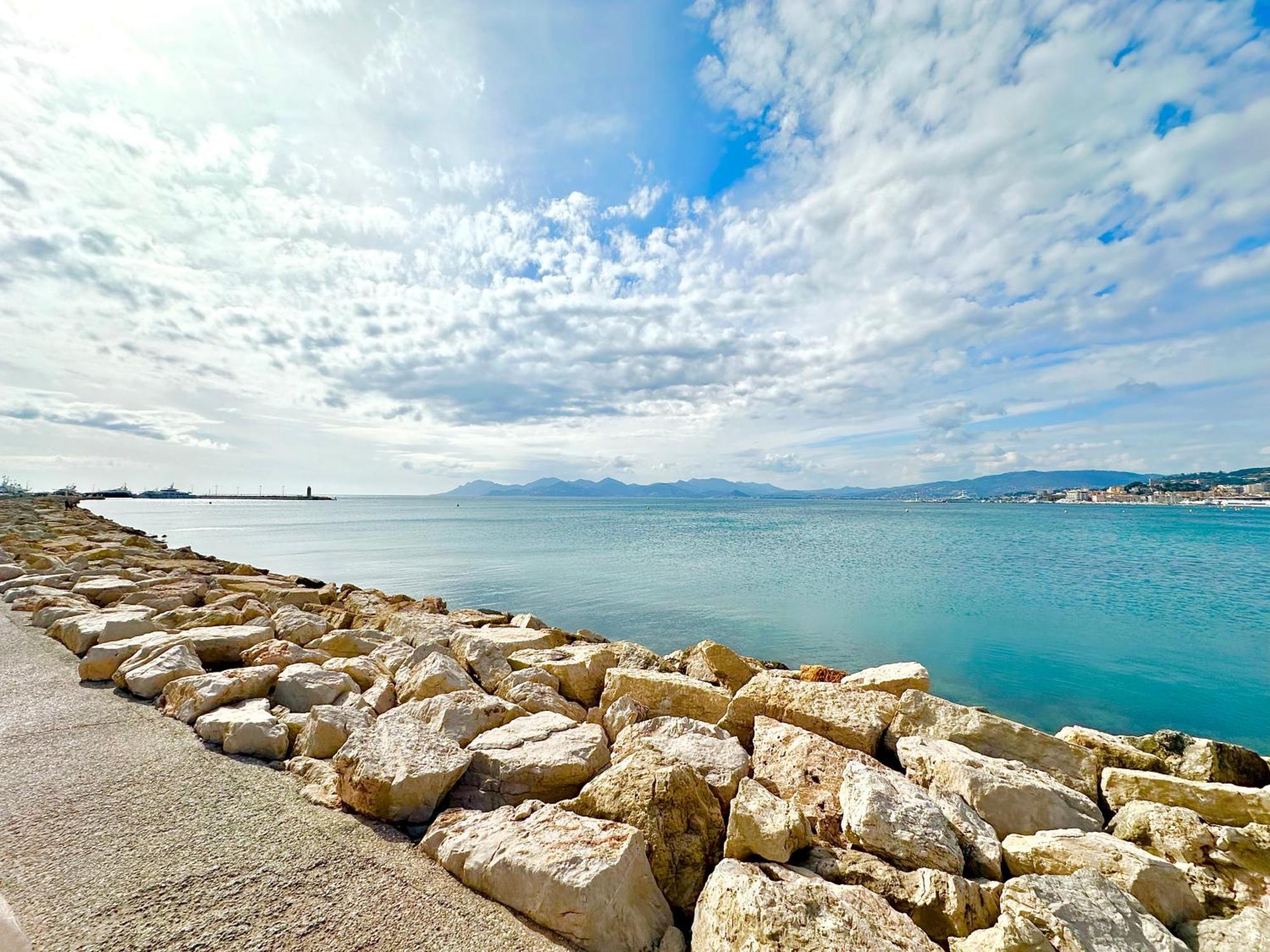 3p Refurbished Palm 200 M From The Beaches *