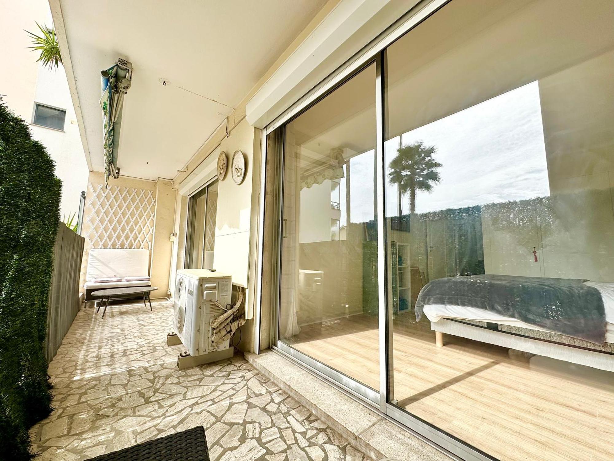 3p Refurbished Palm 200 M From The Beaches